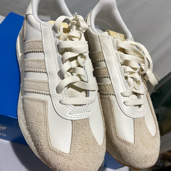 RETROPY E5 SHOES Off White / Sand Strata / Gum - Picture 12 of 17